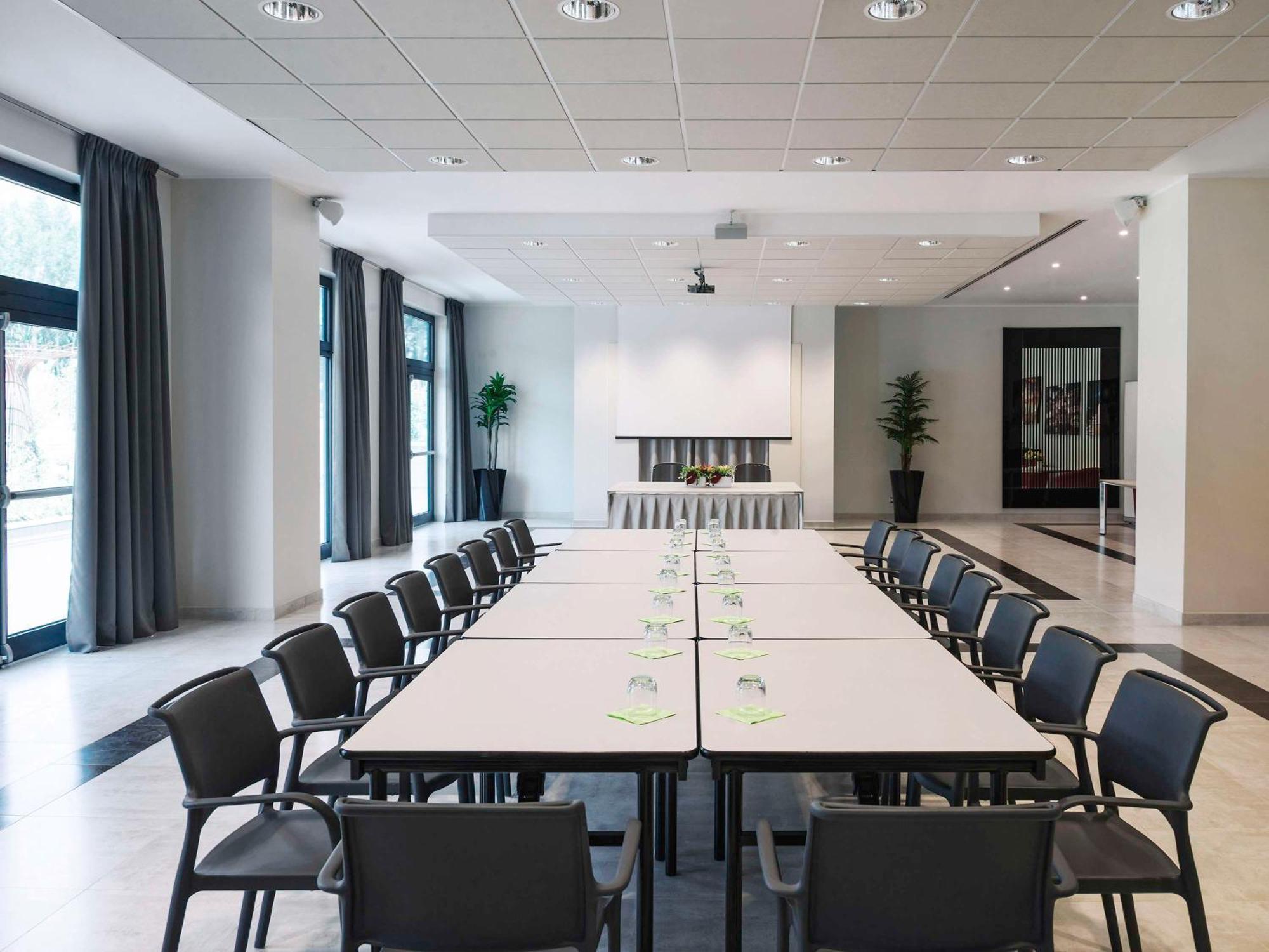 Ibis Styles Milano Est Settala Hotel Exterior photo