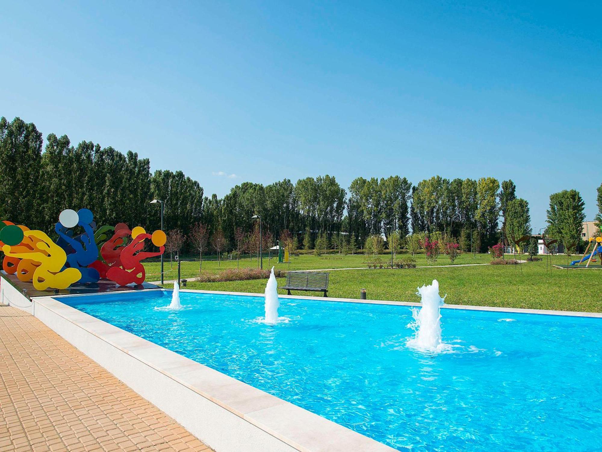 Ibis Styles Milano Est Settala Hotel Exterior photo